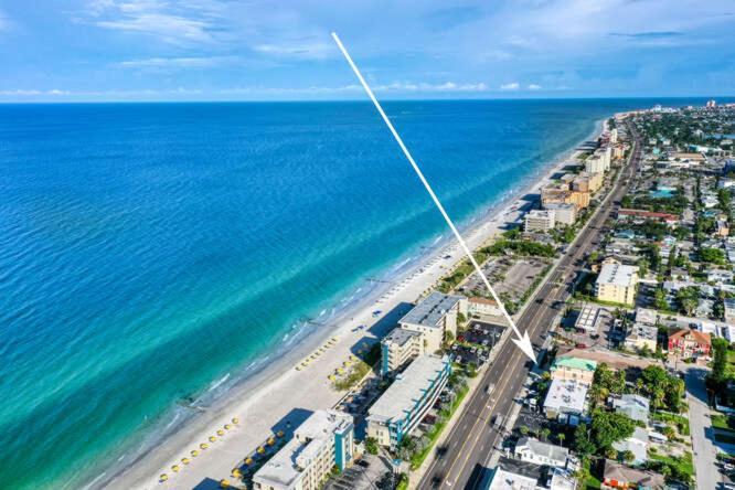 Sunset Beach Suites St. Pete Beach Eksteriør bilde