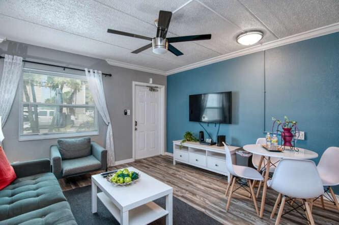 Sunset Beach Suites St. Pete Beach Eksteriør bilde