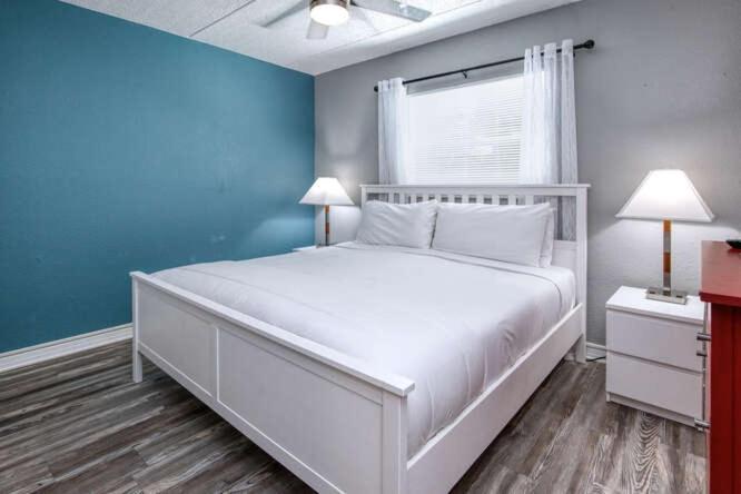 Sunset Beach Suites St. Pete Beach Eksteriør bilde