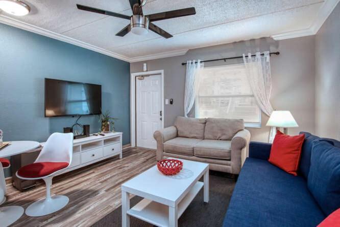 Sunset Beach Suites St. Pete Beach Eksteriør bilde