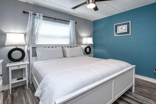 Sunset Beach Suites St. Pete Beach Eksteriør bilde