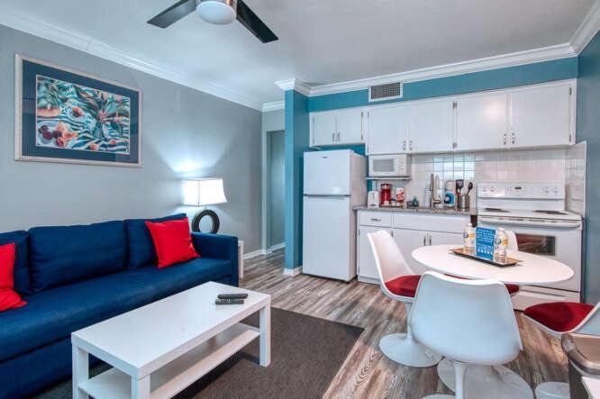 Sunset Beach Suites St. Pete Beach Eksteriør bilde